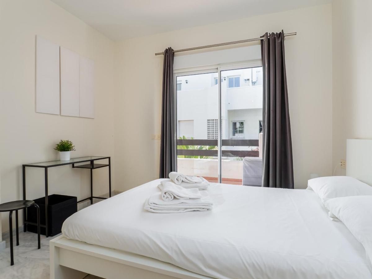 2051-New 3 Bedrooms On Golf 埃斯特波纳 外观 照片